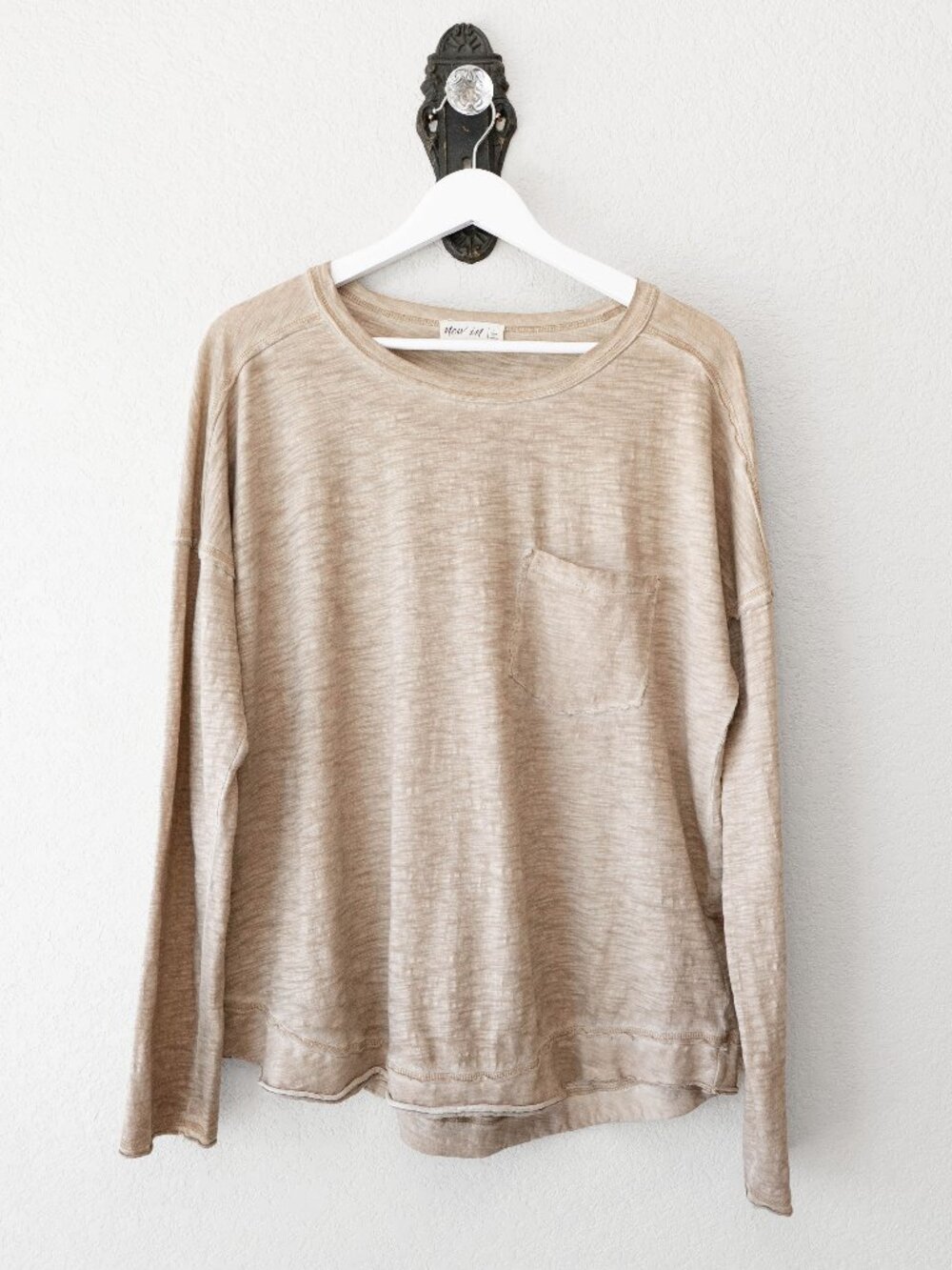 New In Womens Large Beige Cotton Raw Hem Pocket Shirt Long Sleeve Relaxed Fit